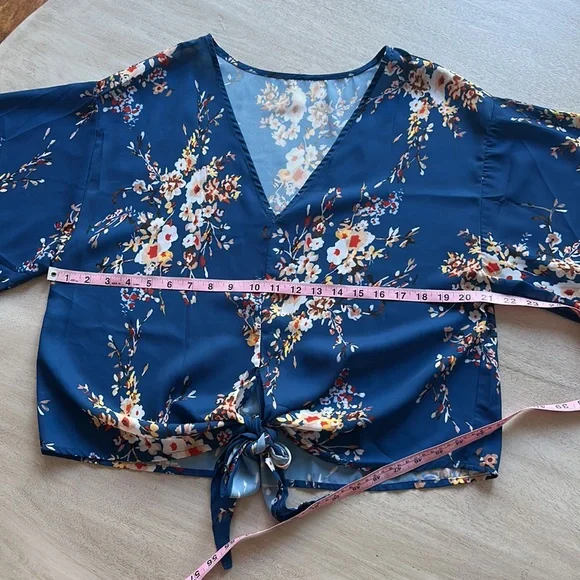 Floral Top Medium - Picture 7 of 16